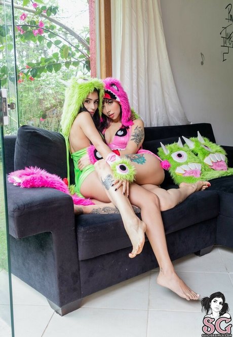 Sunnie Max pretty model picture