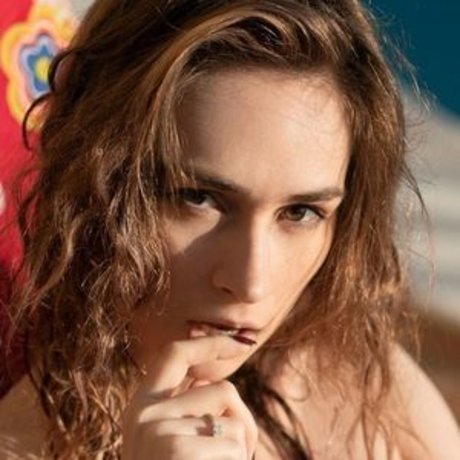 Yana West hd model photos