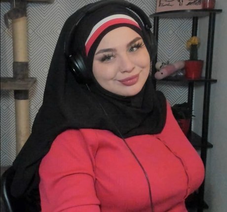 Frogan pornstar pretty img