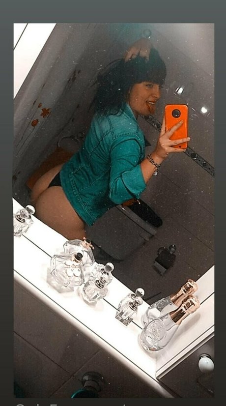 reyna momo pornstar nude photos