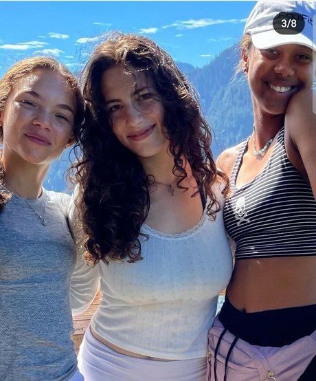 Bella Ossi pornstar hd photo