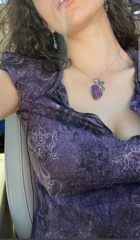 Bella Ossi model free pic