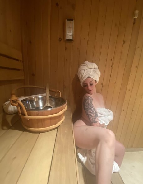 pawgemily1 porn model image