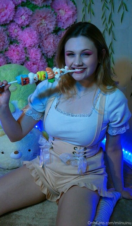 Miinuinu pornstar beautiful image