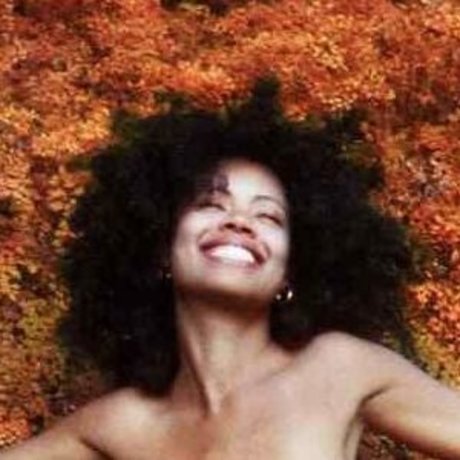 Nereyda Bird model free gallery