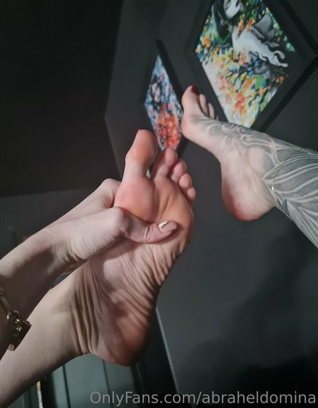 abraheldomina naked actress picture