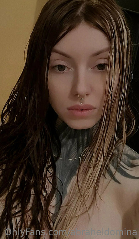 abraheldomina hot model photo