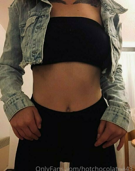 hotchocolate443 porn model picture