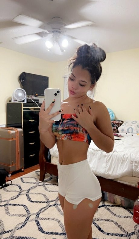 kikirivers model adult picture