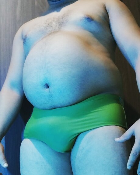 Bearbig9 model erotic image