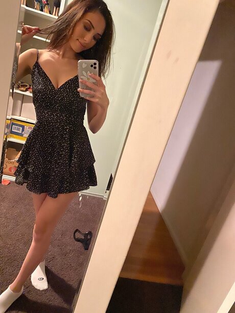 Amarabuns pornographic model archive