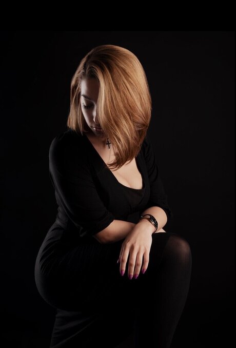 Petite LaLuna pornstar pretty images