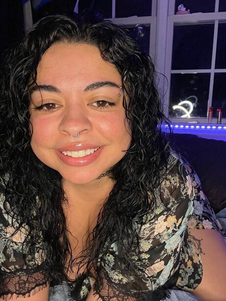 Selenesxo sex actress picture