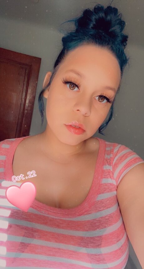 Dezzie nice pornstar pic