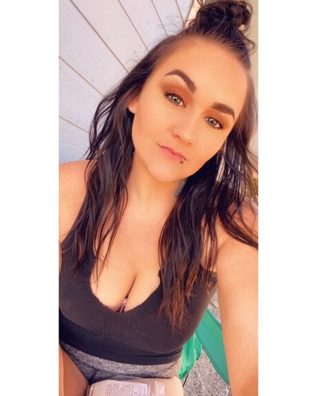 stonie love xxx actress galleries