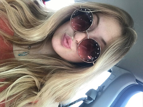 bigtittieblondie model free images