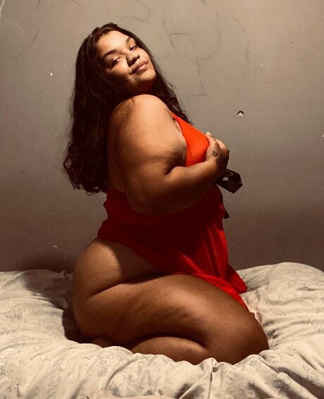 HighItsLayla_ model img