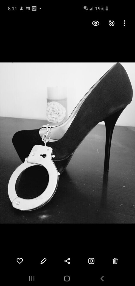 Tiffany V pretty pornstar pics