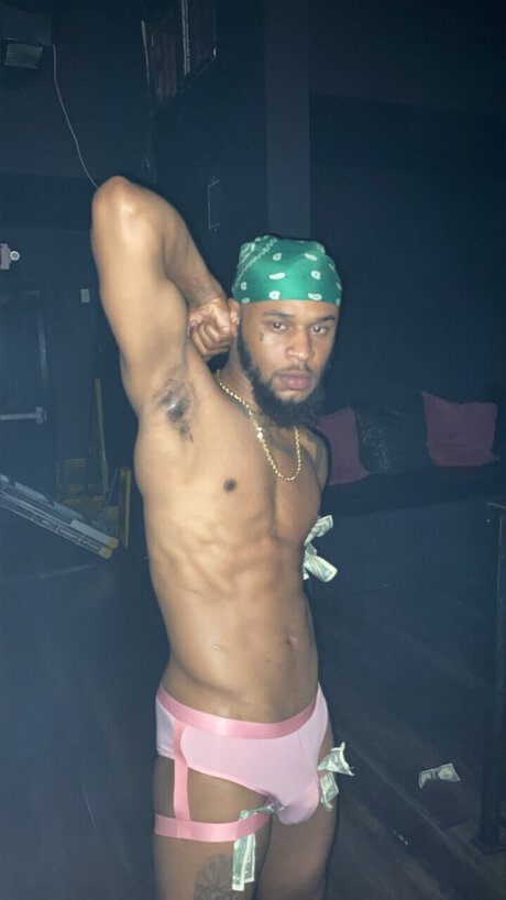 SirRoc Your World model perfect pictures