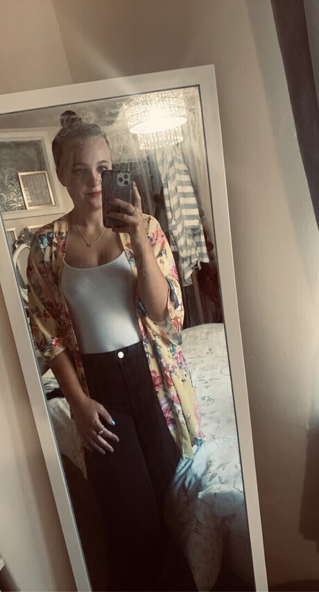 Morgen Peak high quality actress photos