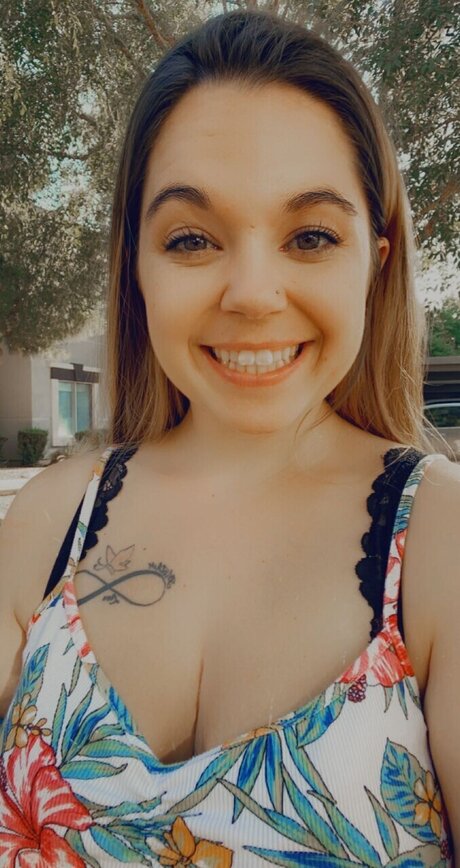 Milkeyyyy Mommy model high quality images