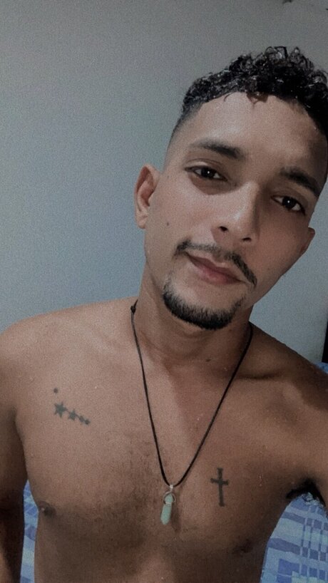 Jhose model art galleries