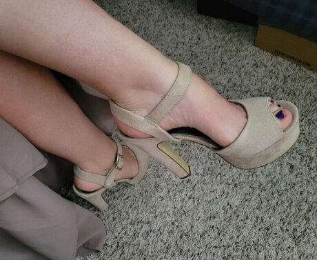 Natasha Sunset erotic model pic