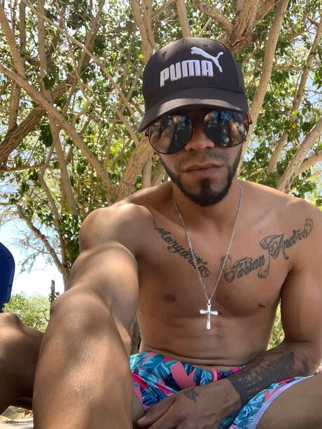 Pompeyo model nude galleries