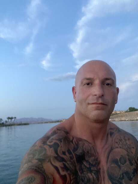 Scott Shahadi star nudes pics