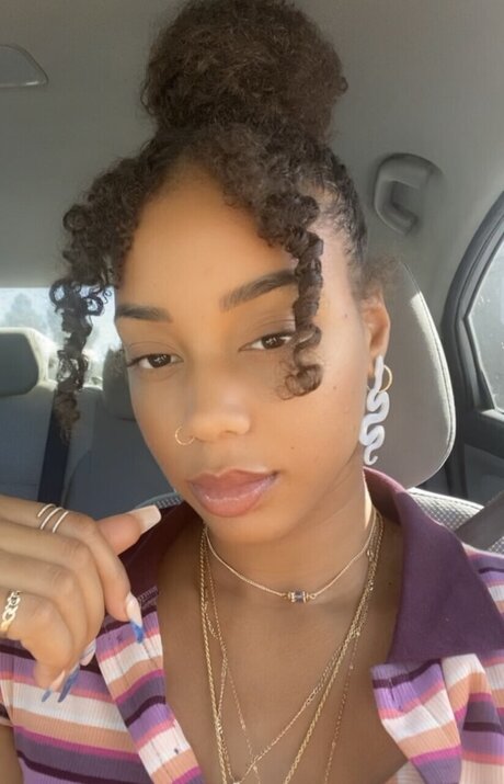 Makaela high quality pornstar pictures