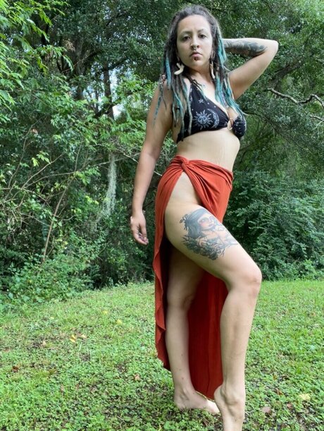 Lucy Magnolia pornstar nudes gallery