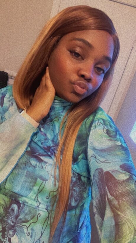 CakedUpCaela star pretty images