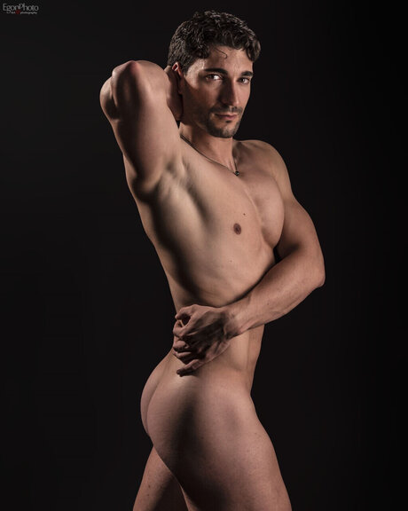 Vicente93 sexy model pic