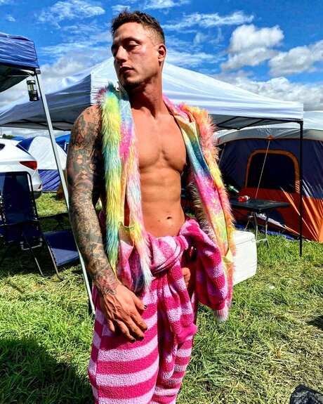 Ser Schoen xxx actress picture