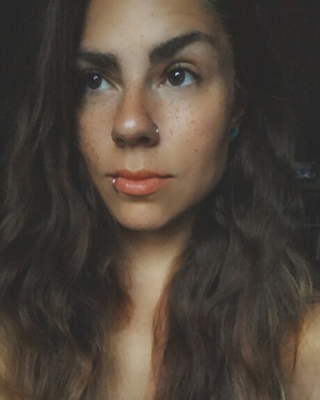 Goddess Bia sex model pictures