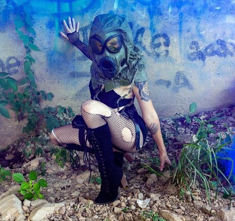 Emmy Wyatt actress photo