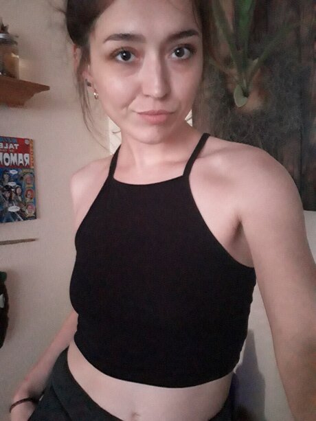 Esiuol Ahsat sexy pornstar images