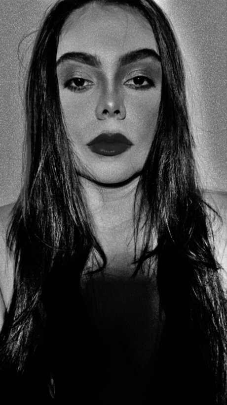 Big Latin Girl perfect actress pic