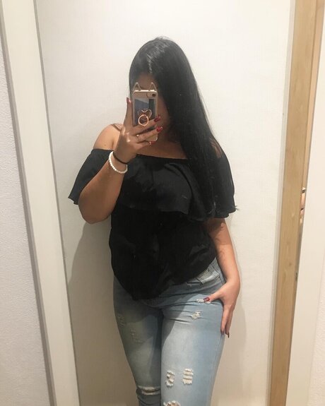 Nikol Hrub_ free pornstar photo