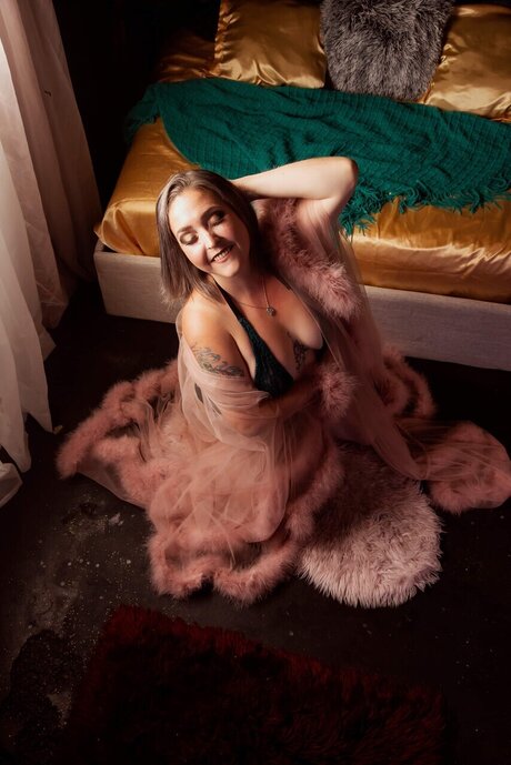 Misty Hill model xxx image