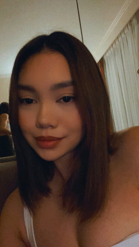 mahina444 sexy model image