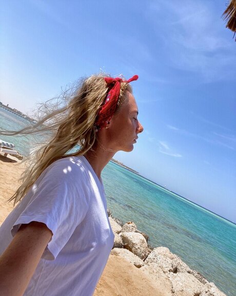 Danya pornographic model gallery