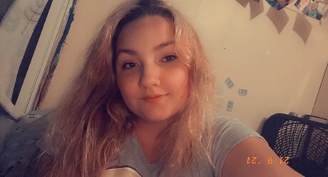 Curvygoddessedwards2001 naked model pictures