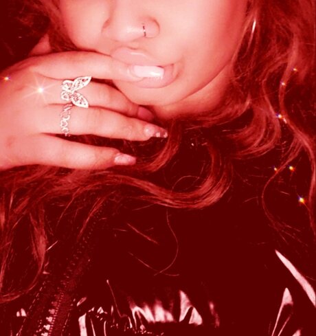 24 lilredd porn star picture