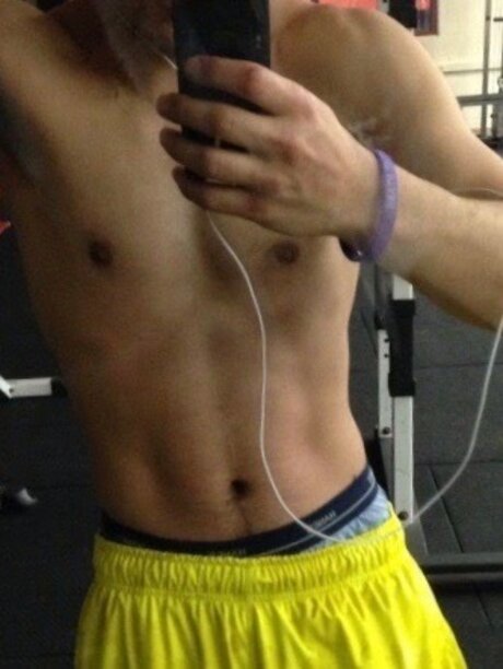 UnCutRomanian pornstar sexy pictures