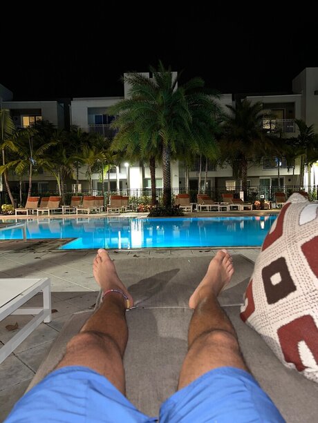 Big Shooter adult model galleries