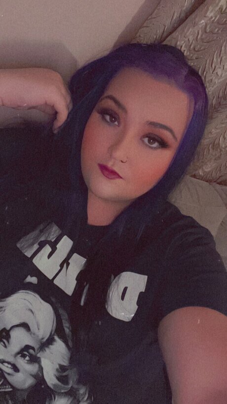 Tori Watts hot model pics