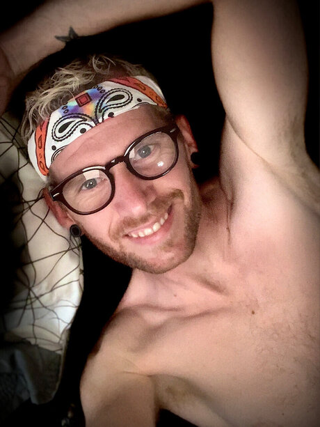 Nekked Bator high quality pornstar images