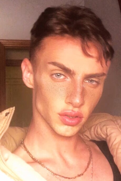 Edu beautiful model image