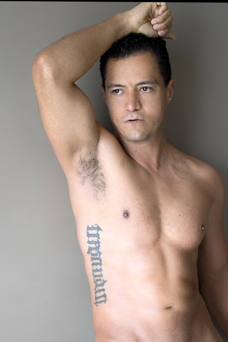 ChecoxxxOnly sex model pictures